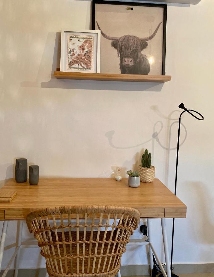 Fat Cow Apartment 102 Livadhia Zewnętrze zdjęcie
